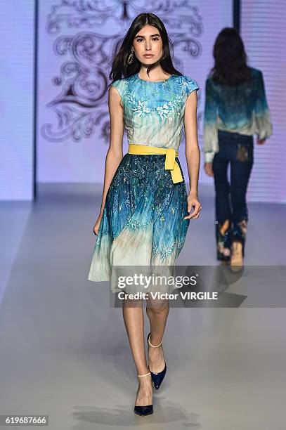 Model walks the runway during the Samuel Cirnansk show at Sao Paulo Fashion Week Fall/Winter 2017 on October 27, 2016 in Sao Paulo, Brazil.