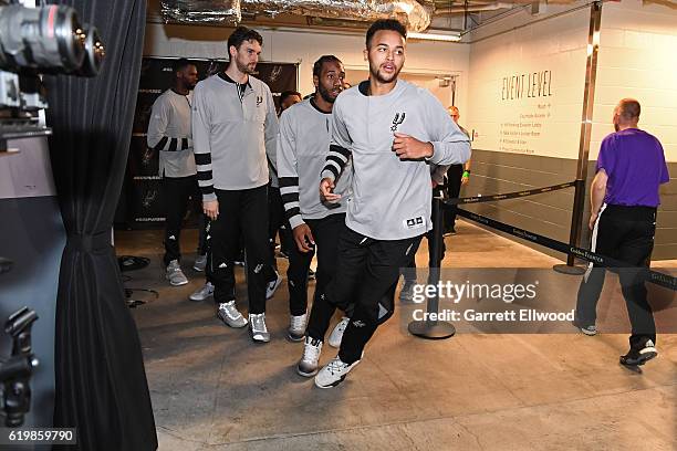 Kyle Anderson of the San Antonio Spurs runs to the court before the game against the Sacramento Kings on October 27, 2016 at the Golden 1 Center in...