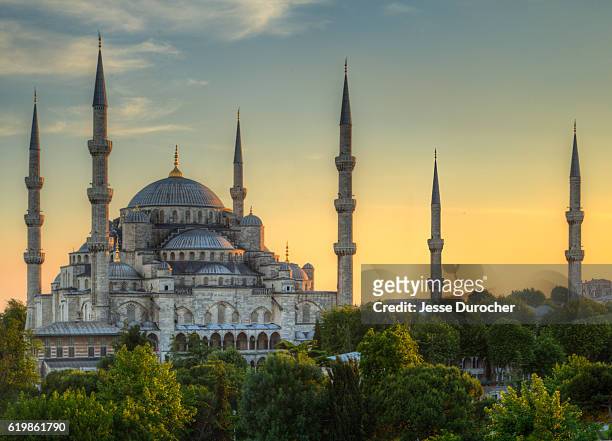 sultan ahmed mosque at sunset - blue mosque stock pictures, royalty-free photos & images