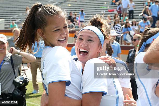 Carlu Reed Carly Reed Photos and Premium High Res Pictures - Getty Images