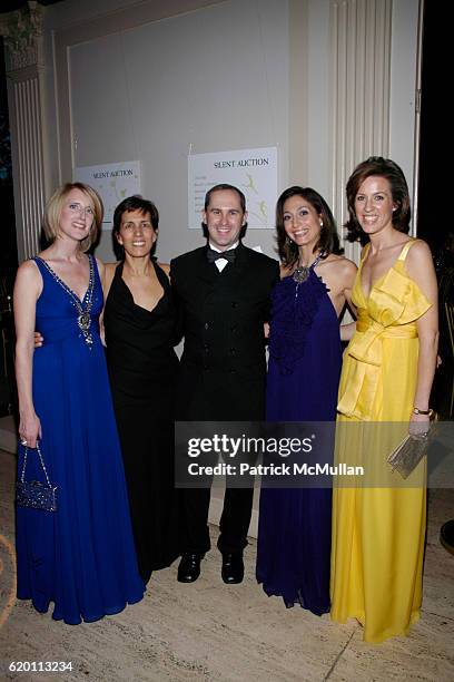 Jennifer Banks Oughourlian, Scott Hunt, Alison Levasseur and Melissa Meeschaert attend LA VIE EN VERT GALA 2008 Lycee Francais de New York at...