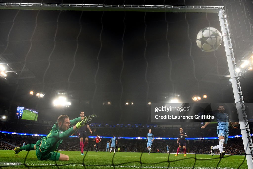 Manchester City FC v FC Barcelona - UEFA Champions League