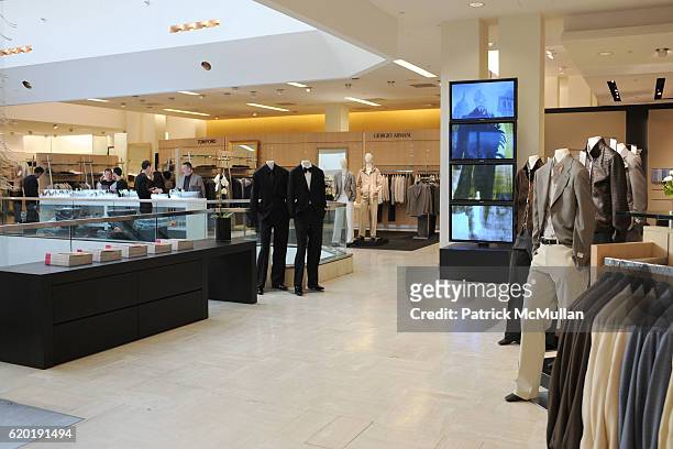 4,619 Neiman Marcus Beverly Hills Stock Photos, High-Res Pictures