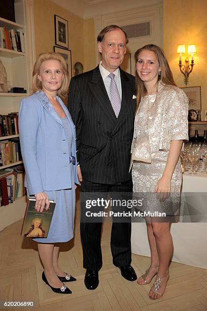 Susan Nagel, Jon Nagel and Hadley Nagel attend TINA BROWN, VICKY WARD and LA MER host party honoring SUSAN NAGEL'S new book "Marie Therese" at Tina...