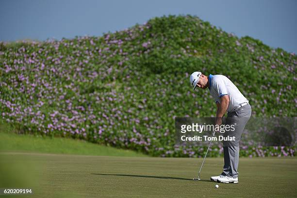 Garrick Porteous of England putts during day one of the NBO Golf Classic Grand Final at Al Mouj Golf on November 2, 2016 in Muscat, Oman.