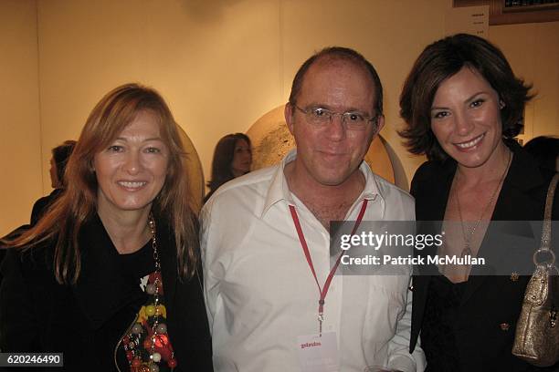 Kimberly DuRoss, Luis Miret and Countess LuAnn de Lesseps attend THE PINTA LATIN ART FESTIVAL at The Metropolitan Pavilion on November 13, 2008 in...