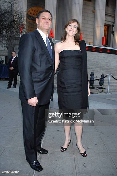Craig Hatkoff and Jane Rosenthal attend VANITY FAIR & Tribeca Film Festival Party hosted by GRAYDON CARTER, ROBERT DE NIRO and RONALD PERELMAN at The...