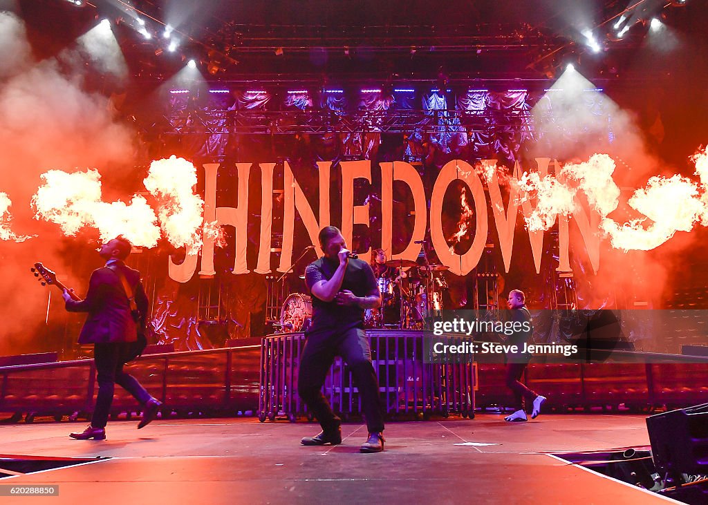 Five Finger Death Punch, Shinedown And Sixx: A.M. Perform At SAP Center
