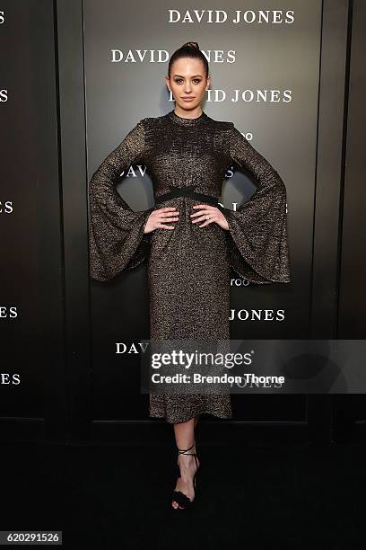 Jesinta Campbell arrives ahead of the David Jones Christmas cocktail party at the new Barangaroo store on November 2, 2016 in Sydney, Australia.