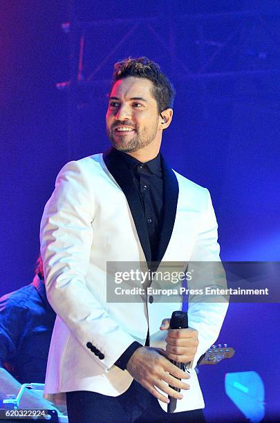 David Bisbal performs during the concert 'Operacion Triunfo El Reencuentro' on October 31, 2016 in Barcelona, Spain.
