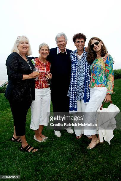 Roz Goldstein, Amy Ullman, Bob Reiss, Fern Budow and Guest attend WNYC Radio Trustee Jerry Della Femina and Judy Licht Host a Party at their East...