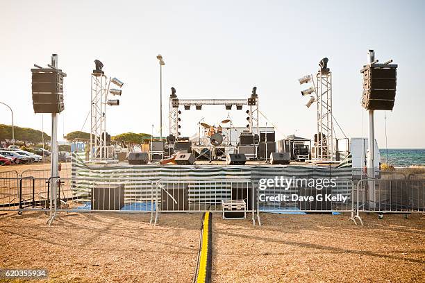 outdoor concert stage on a beach - venue stock pictures, royalty-free photos & images