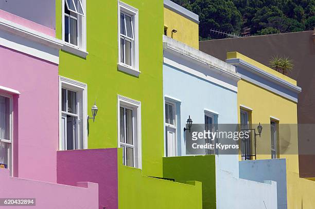 africa, southern africa, south africa, cape town, bo-kaap district six, cityscape view of malay houses - cape town bo kaap stock pictures, royalty-free photos & images