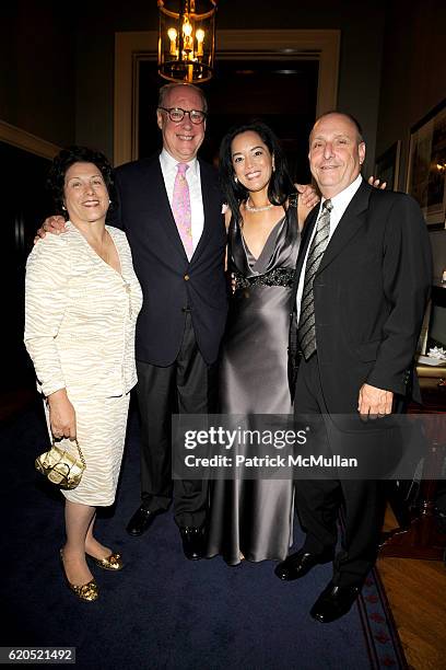 Cassandra Roe Richard Glasser Photos and Premium High Res Pictures - Getty Images