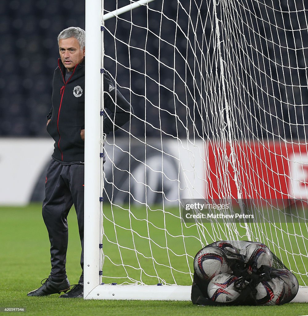 Manchester United Training and Press Conference