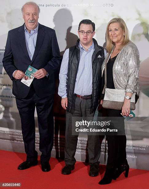 Vicente del Bosque, Alvaro del Bosque and Maria de la Santisima Trinidad Lopez attends the 'La historia de Jan' photocall at Verdi cinema on November...