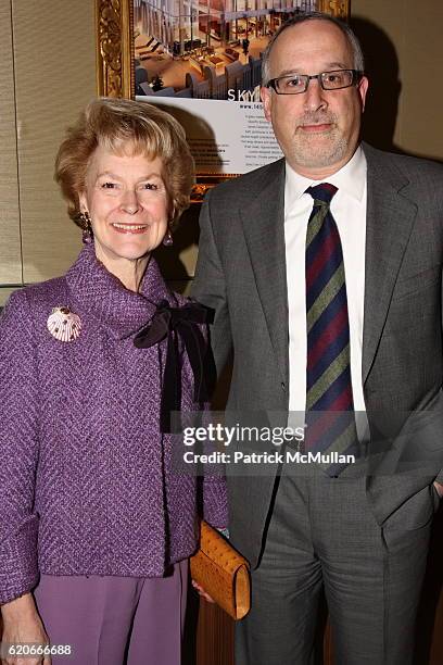 Steven Rutter Compass 17 Steven Rutter Stock Photos, High-Res Pictures, and Images - Getty Images