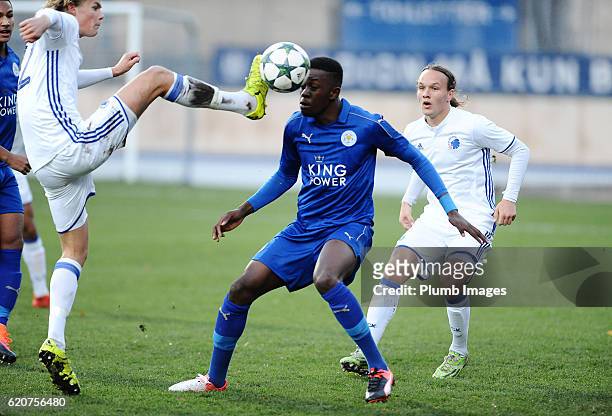 Admiral Muskwe of Leicester City in action with Morten Hjulmand of FC Copenhagen during the UEFA Youth Champions League match between FC Copenhagen...