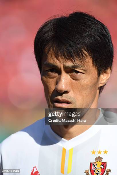 Seigo Narazaki of Nagoya Grampus looks on prior to the J.League match between Nagoya Grampus and Shonan Bellmare at Paroma Mizuho Stadium on November...