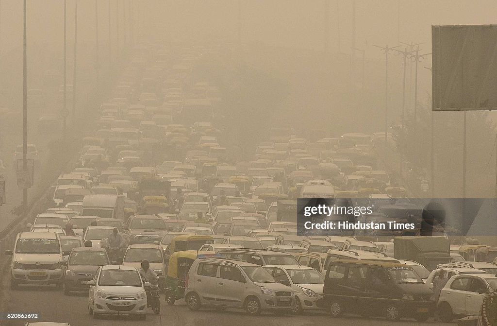 Smog Chokes Delhi/NCR, Traps People In Zero-Visibility Maze