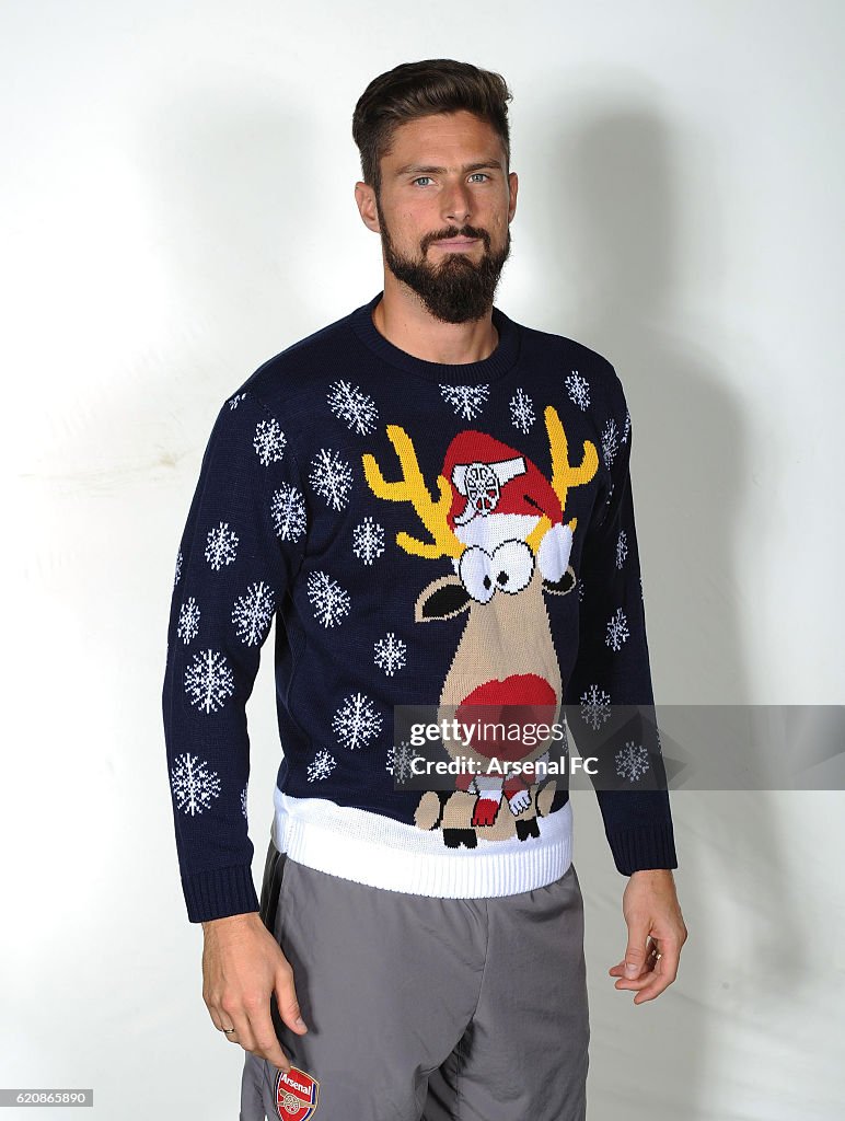 Arsenal Support Save the Children's 'Christmas Jumper Day'
