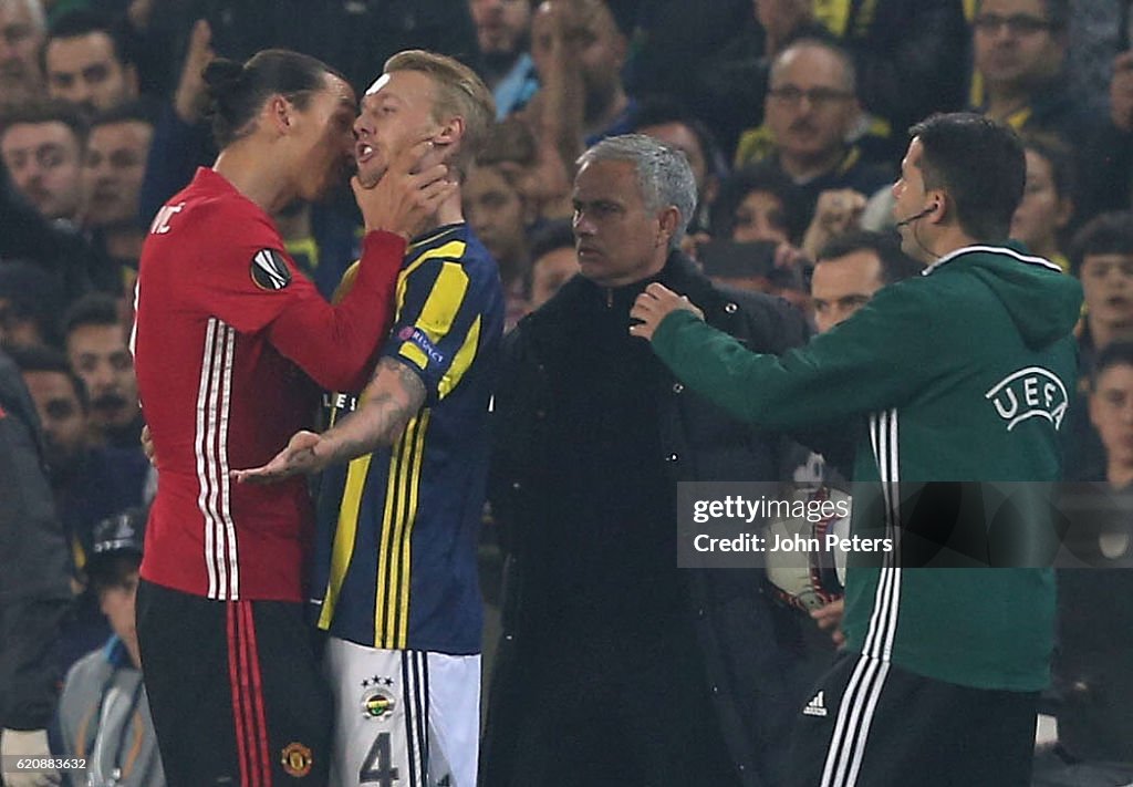 Fenerbahce SK v Manchester United FC - UEFA Europa League