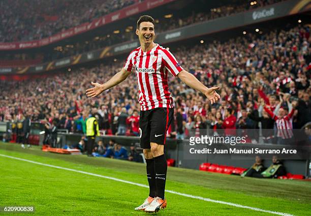 Aritz Aduriz of Athletic Club celebrates after scoring his team's fourth goal during the UEFA Europa League match between Athletic Club and KRC Genk...