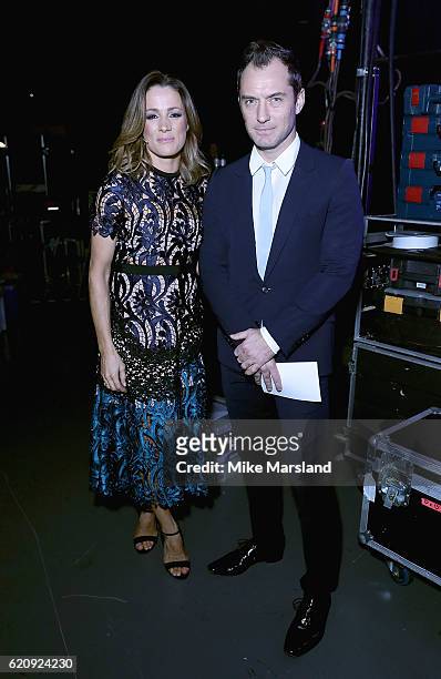 Natalie Pinkham and Jude Law backstage at the SeriousFun Children's Network London Gala 2016 at The Roundhouse on November 3, 2016 in London, England.