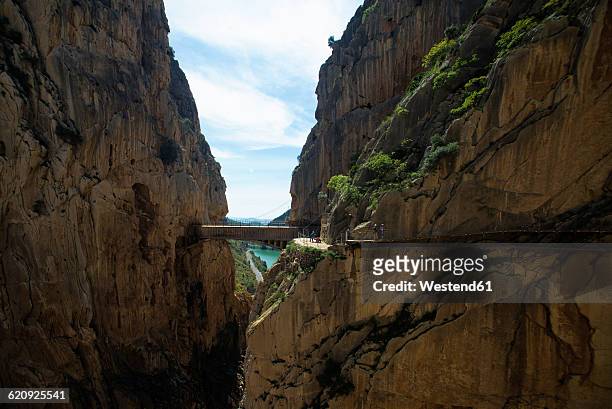 spain, ardales, tourists walking along the king's little pathway - caminito del rey málaga province stock pictures, royalty-free photos & images