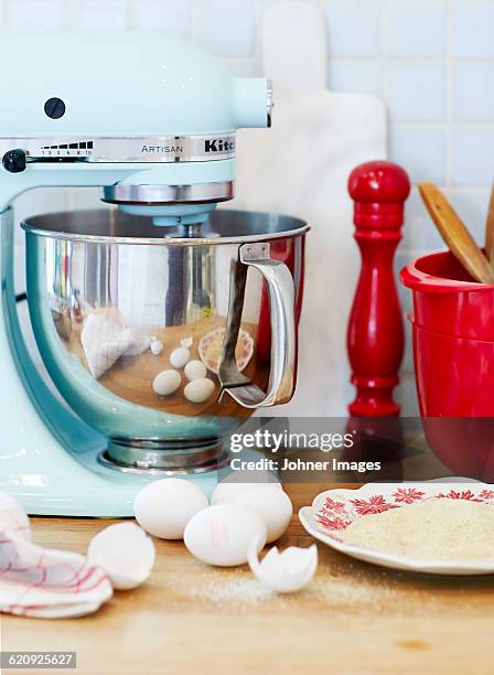 mixer in kitchen - food processor stock pictures, royalty-free photos & images