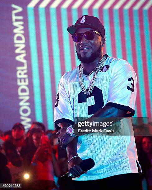 Rapper Jeezy performs onstage at MTV's "Wonderland" LIVE Show on November 3, 2016 in Los Angeles, California.