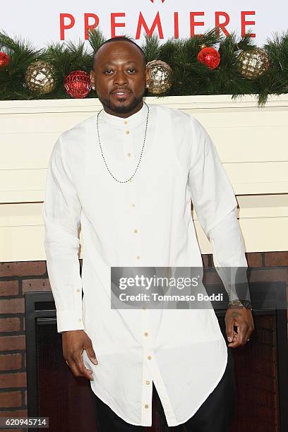 Omar Epps attends the premiere of Universal's "Almost Christmas" at Regency Village Theatre on November 3, 2016 in Westwood, California.