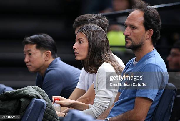 Ana Boyer Preysler and David Sanchez, coach of Fernando Verdasco attend his second round loss against Andy Murray of Great Britain during the BNP...