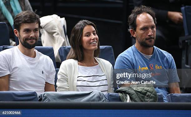 Ana Boyer Preysler and David Sanchez, coach of Fernando Verdasco attend his second round loss against Andy Murray of Great Britain during the BNP...