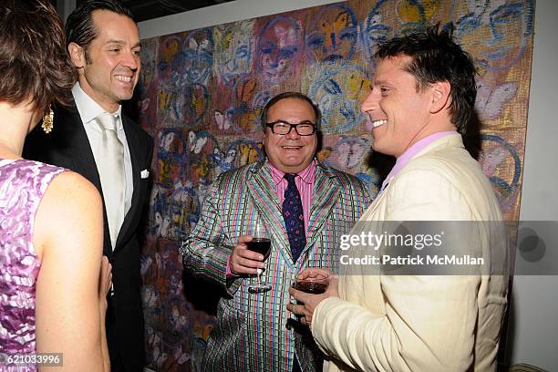 Lisa Bowles, Steven Gambrel, Hunt Slonem and Stuart Parr attend A Private Dinner to celebrate the opening of HUNT SLONEM'S Exhibition "THE FEATHER...