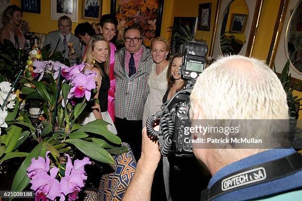 Anne Hearst, Somers Farkas, Hunt Slonem, Muffie Potter Aston, Bettina Zilkha and Steve Eichner attend A Private Dinner to celebrate the opening of...