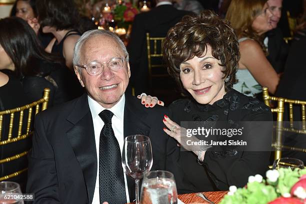 Resnick 1,303 Stewart And Lynda Resnick Photos & High Res Pictures - Getty Images