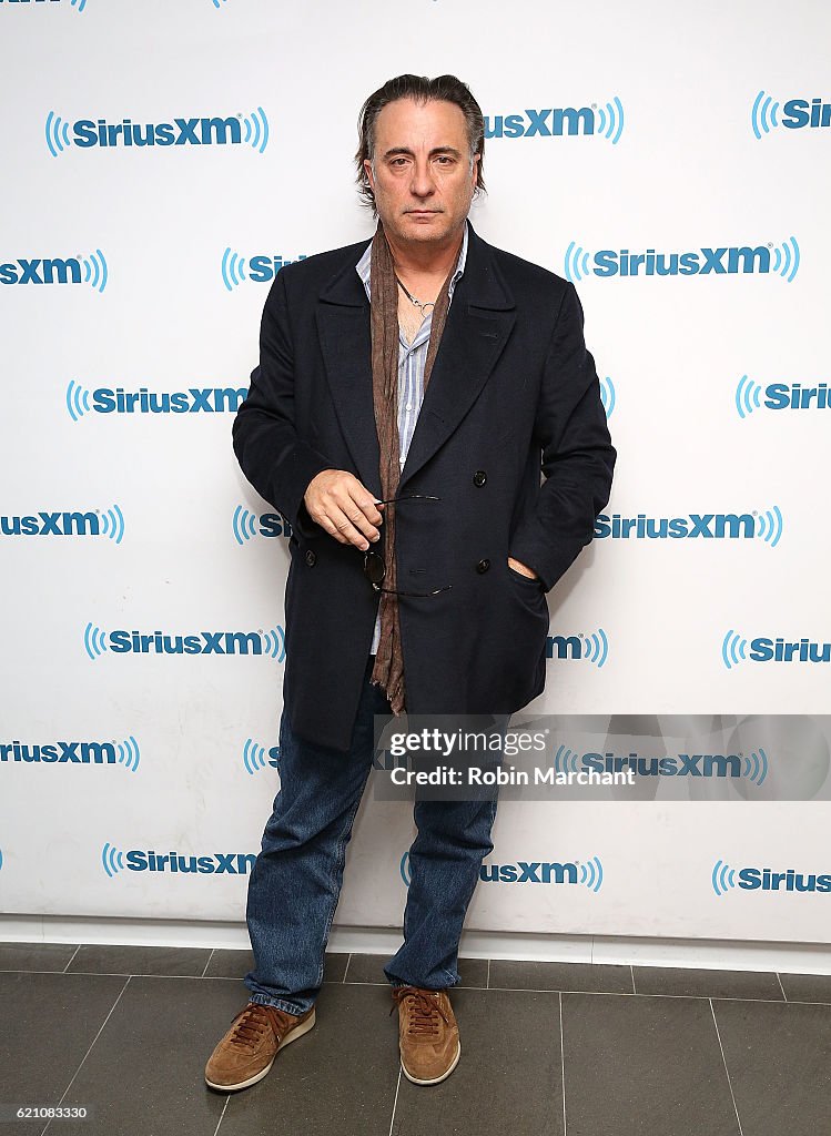 Celebrities Visit SiriusXM - November 4, 2016