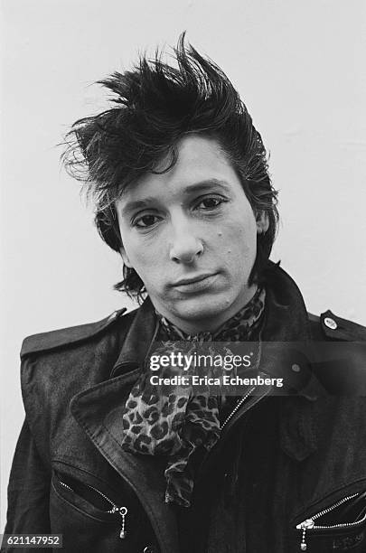 Johnny Thunders, portrait, Notting Hill Gate, London, 1980.