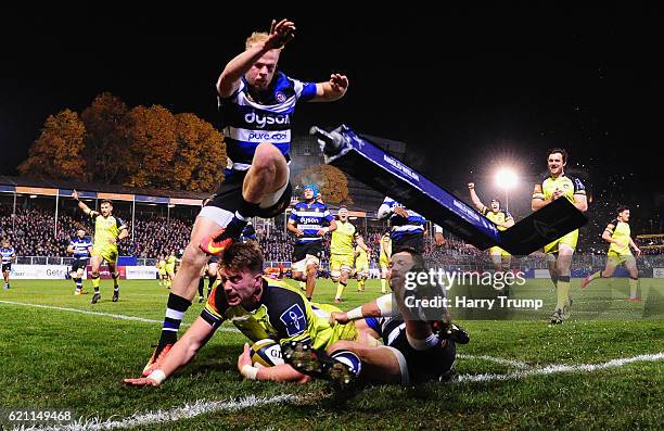 George Catchpole of Leicester Tigers scores his sides second try during the Anglo-Welsh Cup match between Bath Rugby and Leicester Tigers at...