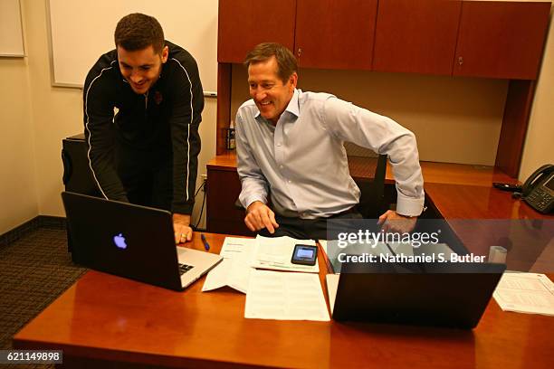 Jeff Hornacek of the New York Knicks watches film before the game against the Memphis Grizzlies on October 29, 2016 at Madison Square Garden in New...