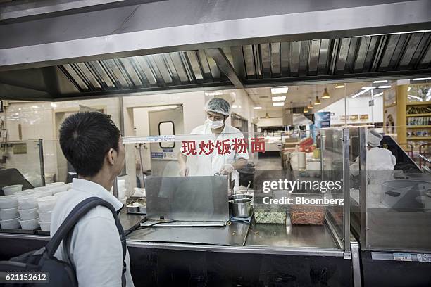 Fride Rice Counter 1,938 Sam Fried Stock Photos, High-Res Pictures, and Images - Getty Images
