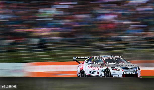 Michael Caruso drives the Nissan Motorsport Nissan Altima during qualifying for the Supercars Auckland International SuperSprint on November 5, 2016...