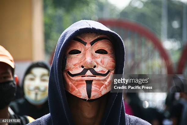 88 Members Of Anonymous Philippines Bilder und Fotos - Getty Images