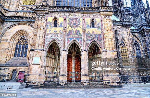 st. vitus cathedral of prague - cathedral of st vitus stock pictures, royalty-free photos & images