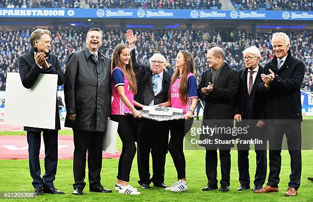 German football legend Uwe Seeler celebrates his 80th birthday with Dietmar Beiersdorfer, CEO of Hambuger SV, Reinhard Grindel, DFB President, Olaf...