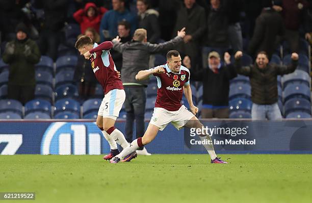 Dean Marney and Johann Guomundsson of Burnley celebrates their teams winning goal during the Premier League match between Burnley and Crystal Palace...