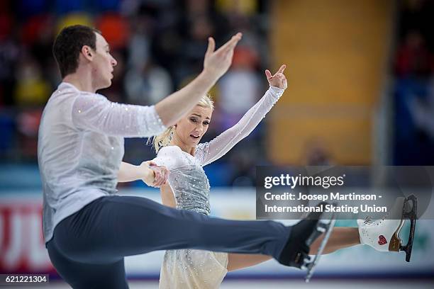Aliona Savchenko and Bruno Massot of Germany compete during Pairs Free Skating on day two of the Rostelecom Cup ISU Grand Prix of Figure Skating at...