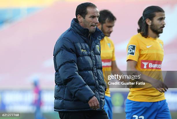 Tondela's coach Petit during the Primeira Liga match between GD Estoril Praia and CD Tondela at Estadio Antonio Coimbra da Mota on November 5, 2016...