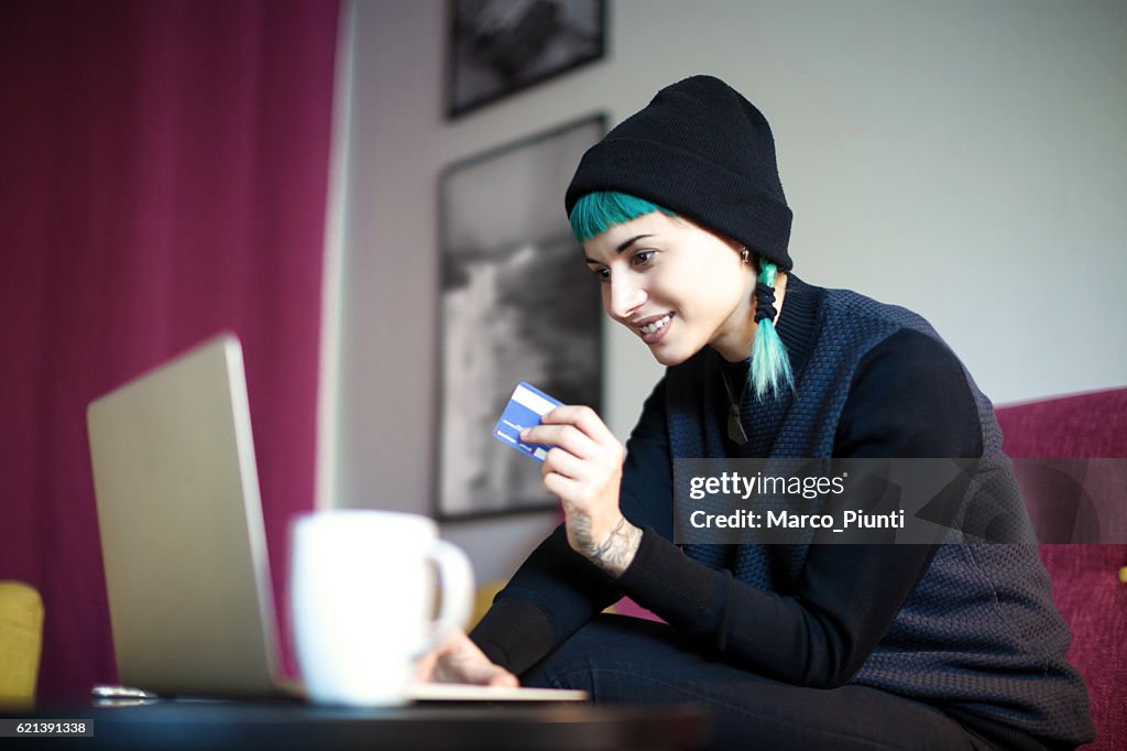 Young woman at home - Online Shopping